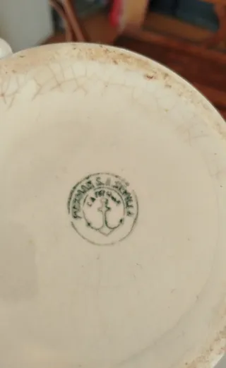 Palanganero de madera antiguo