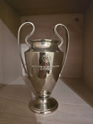 Trofeo UEFA Champions League