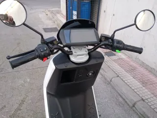 Moto eléctrica de 125cc NIU/NGT
