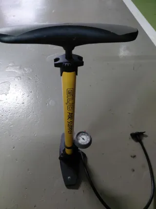 Hinchador de bici con manómetro