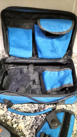 Atornillador Bosch Profesional + Cargador