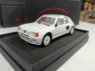 Peugeot 205 T16 EVO1 DE SRC a estrenar