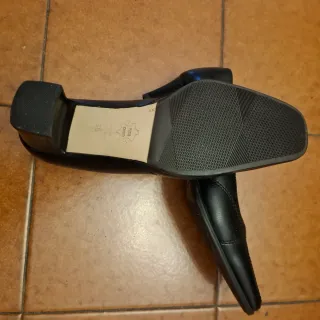 Scarpe donna in pelle nere tacco