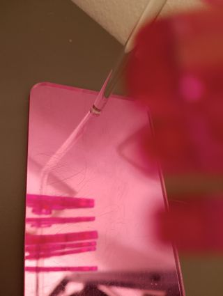 Perchero para pendientes rosa acrílico