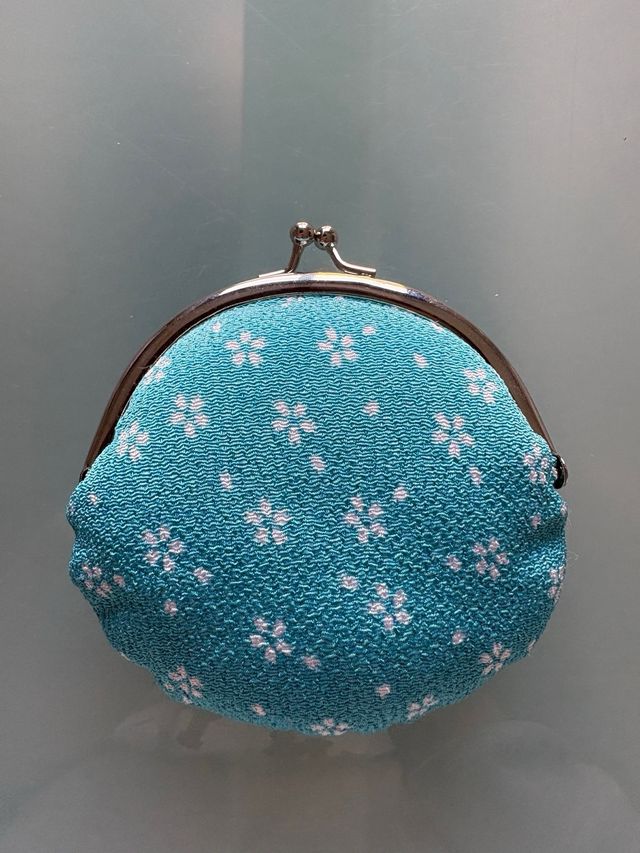 Monedero Doraemon dibujo kimono japonés sakura