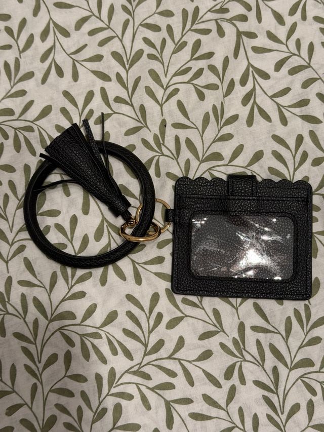 Cartera y llavero cuero vegano negro