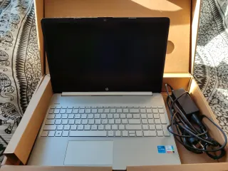 Portátil HP Plata y Negro