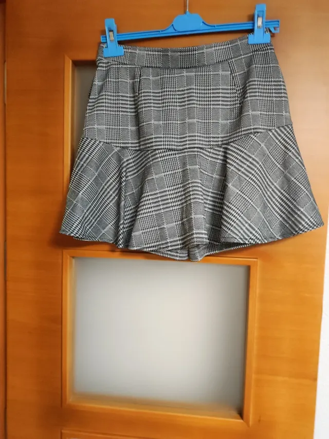 Falda pantalón cuadros negros y blanco