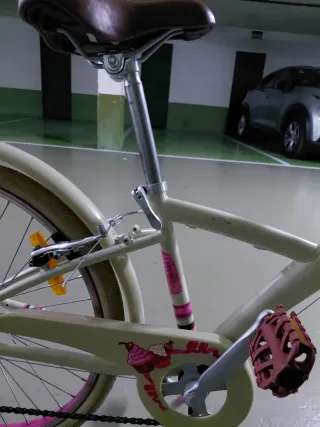 Bicicleta infantil B'TWIN color crema y rosa