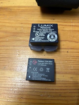 Cámara Digital Panasonic Lumix Negra + Accesorios