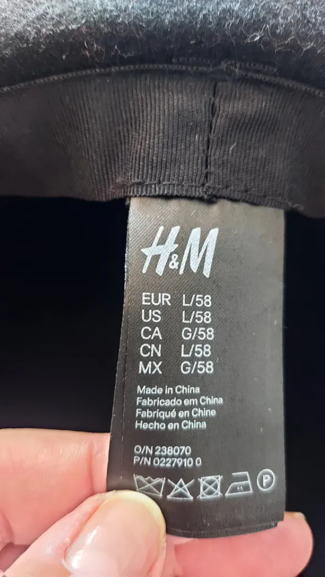 Sombrero negro ala ancha mujer