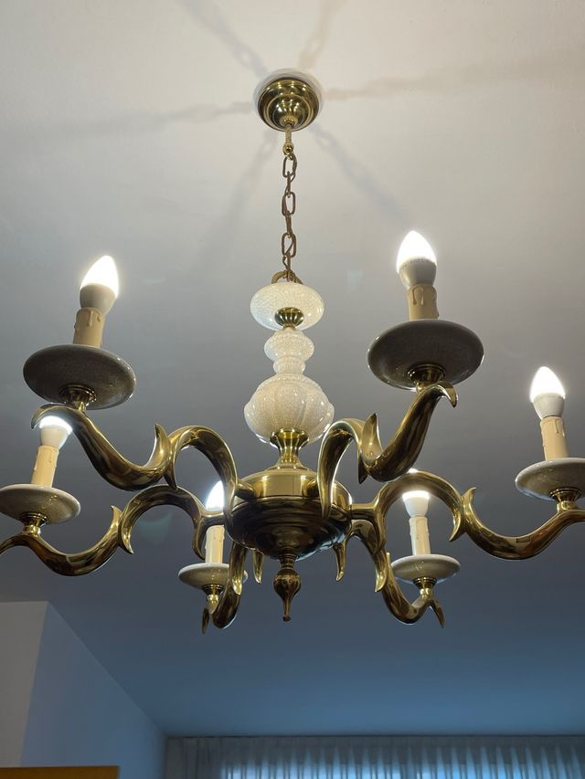 Lámpara de araña bronce y cerámica