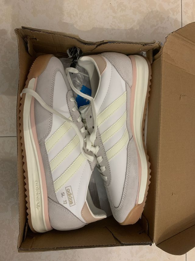 Adidas SL72 RS Rosa y Blanco
