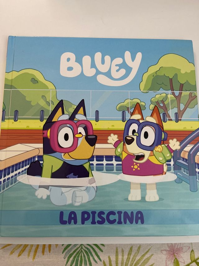 Bluey. Un cuento - La piscina (edición en español)