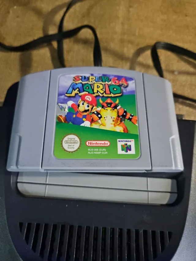 Nintendo 64 Console com Super Mario 64