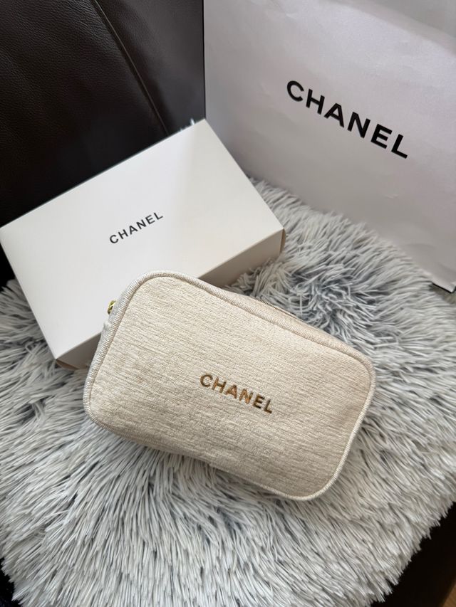 Borsa da toilette Chanel Beige e Oro