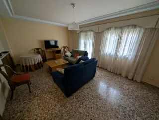 PISO ZONA PARQUE DEL TREN DE 280M2 YECLA