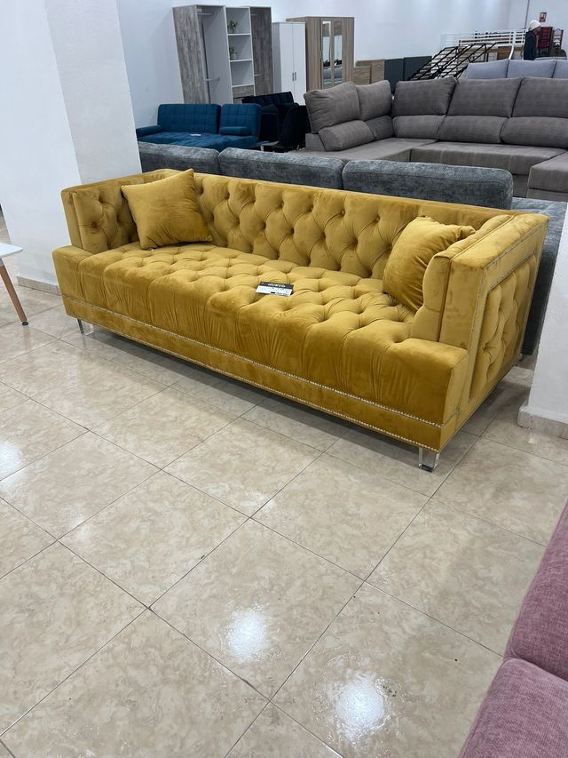 Sofá de 2 plazas terciopelo amarillo