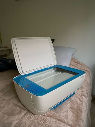 Impresora HP Multifunción Azul y Blanca