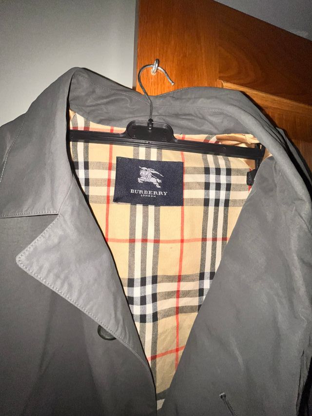 Gabardina Burberry Clásica Beige/Gris