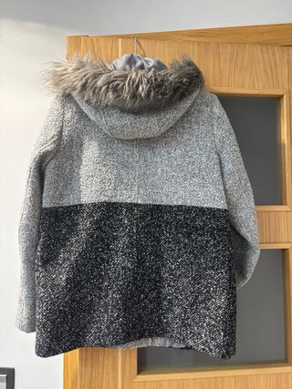 Abrigo corto paño capucha pelo