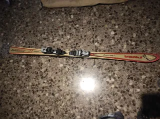 Esquís Volkl con fijaciones y botas T42