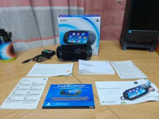 PlayStation PS Vita em caixa.