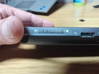 PlayStation PS Vita em caixa.