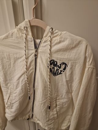 Chubasquero Blanco Bershka