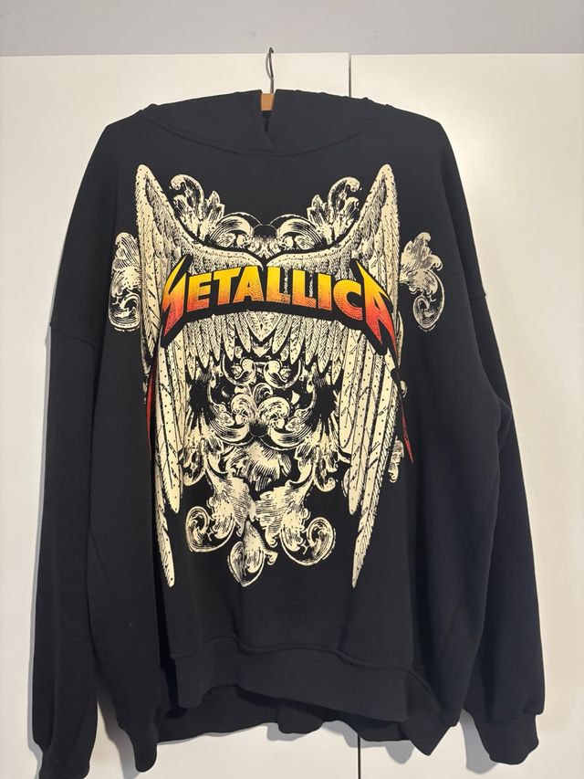 Sudadera Bershka Metallica Negra