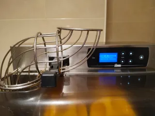 Maquina zumo exprimidor. Zumex essential pro