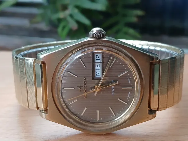 Reloj Hamilton Cuarzo Dorado