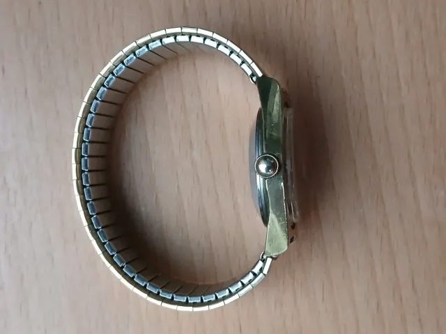 Reloj Hamilton Cuarzo Dorado