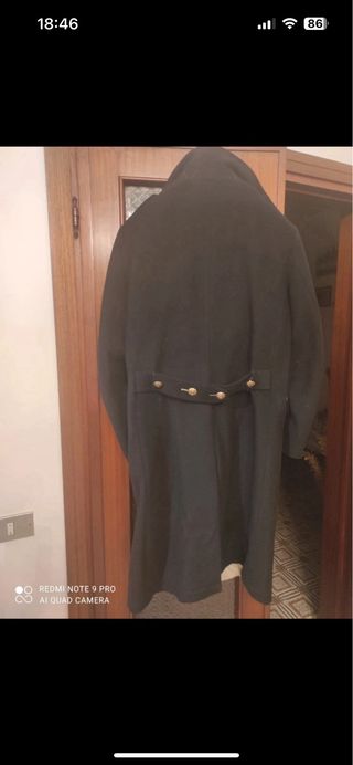 Cappotto Daniele Alessandrini nero con bottoni oro