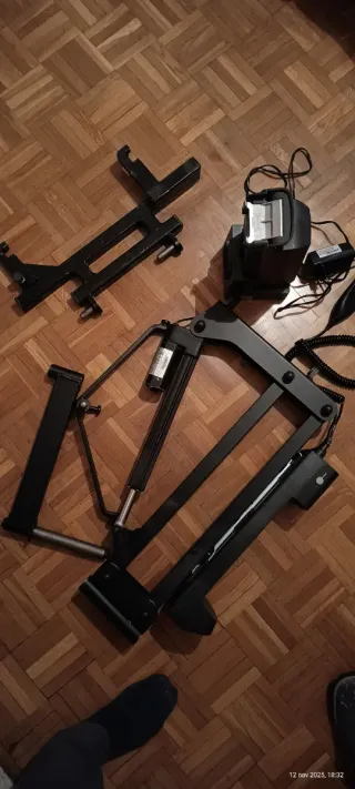 Grúa acceso a vehículos para minusválidos VELA.