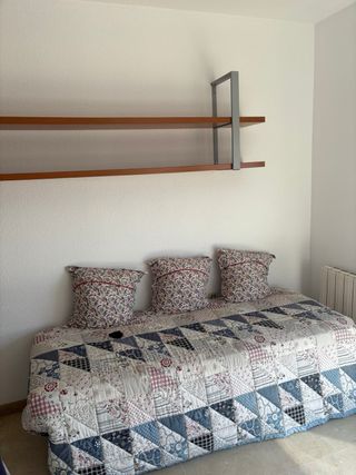 Estantería madera maciza