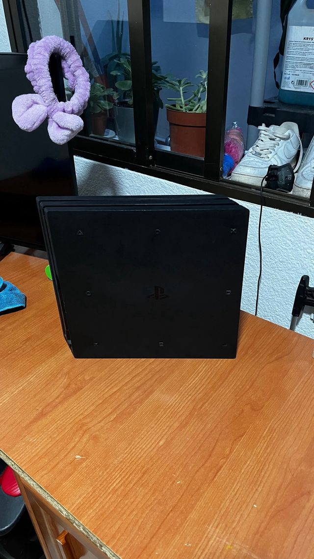 PS4 Pro (Playstation 4 Pro) Negra