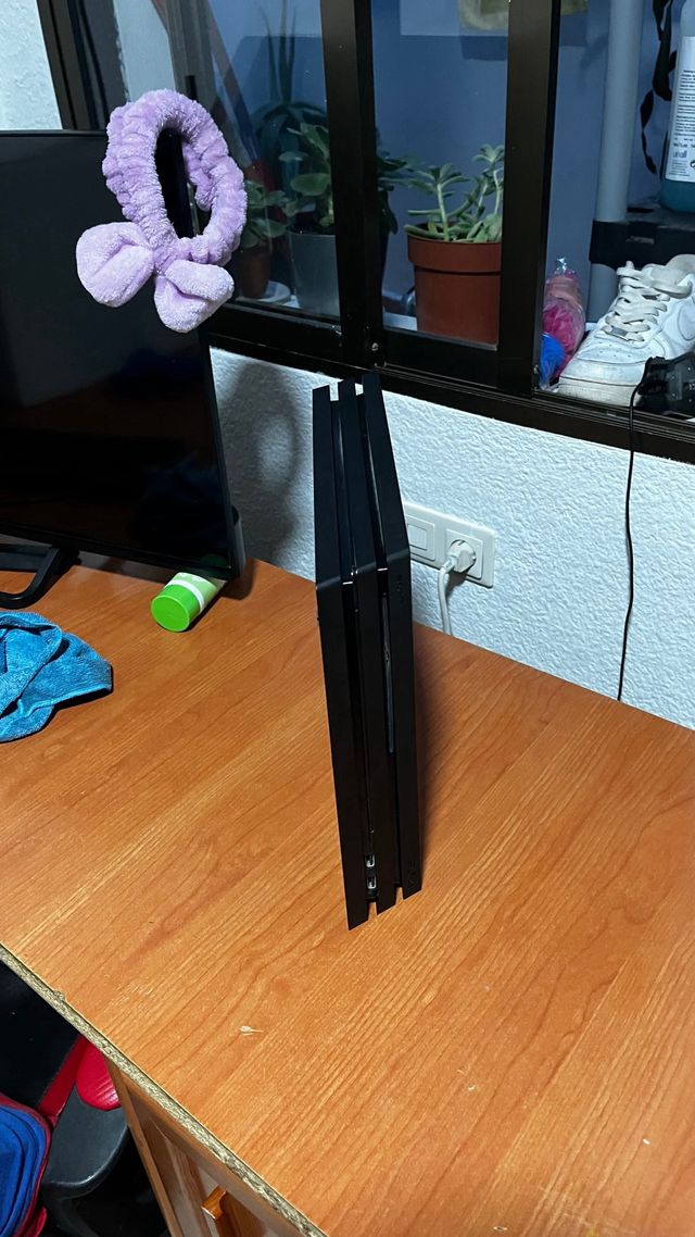 PS4 Pro (Playstation 4 Pro) Negra