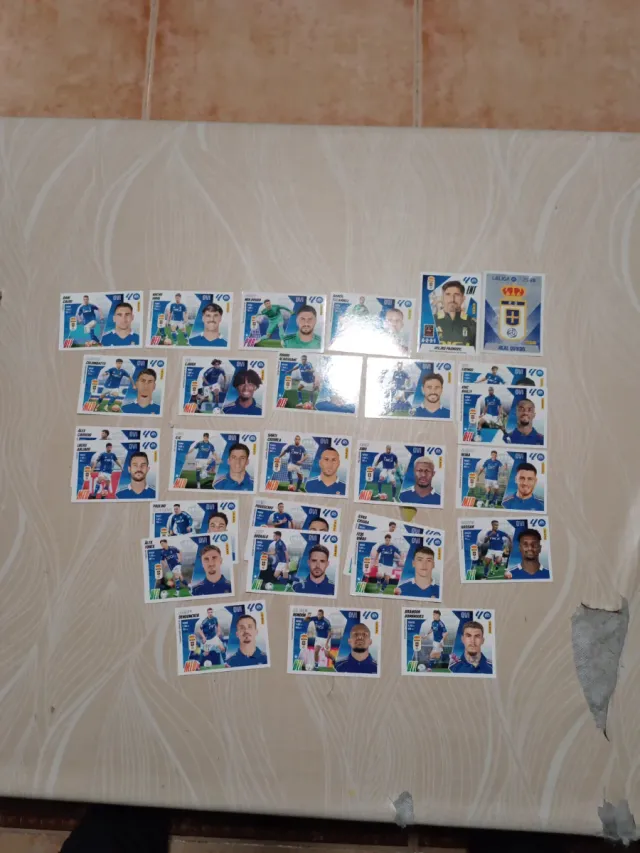Cromos de fútbol variados
