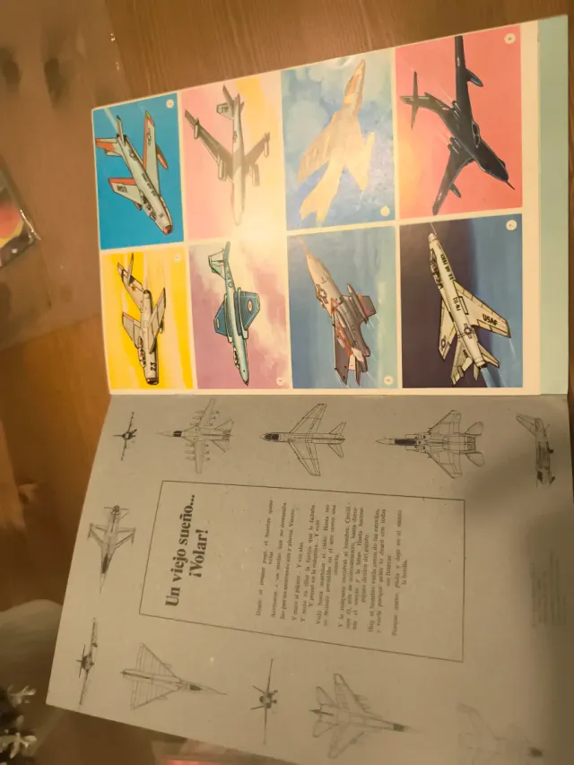 Álbum de cromos Aviones de Combate
