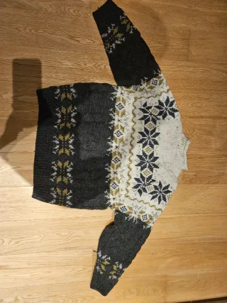 Jersey Navideño Gris Multicolor