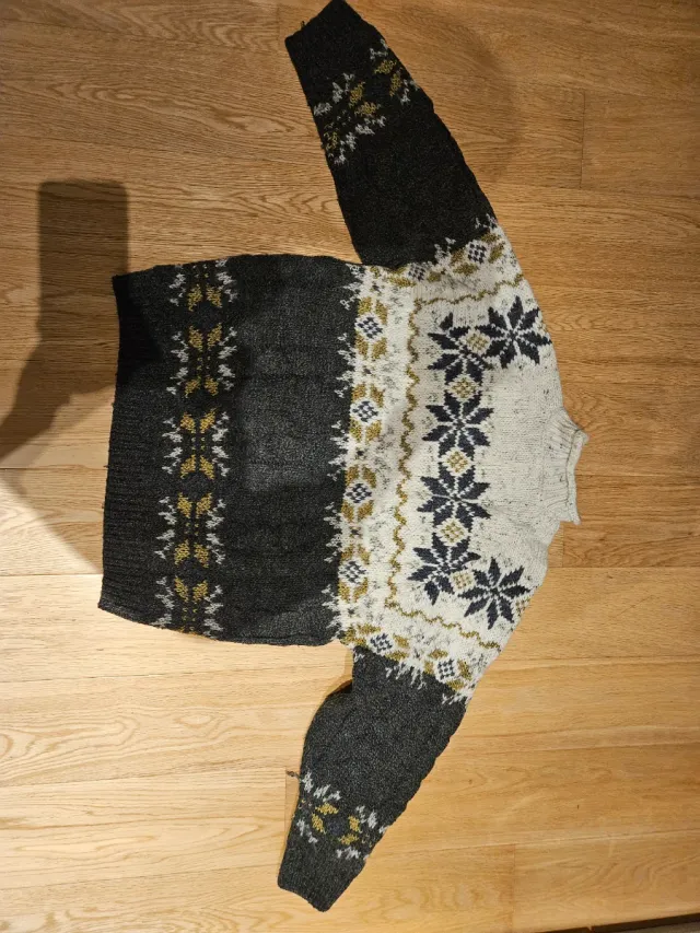 Jersey Navideño Gris Multicolor