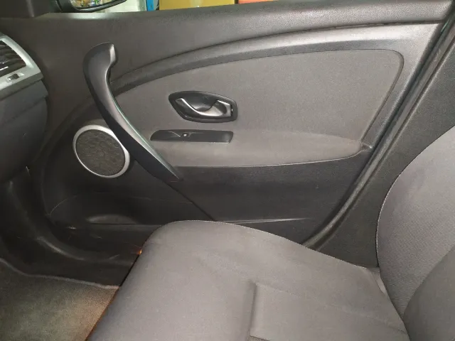 Puerta Delantera Derecha Renault Megane 3