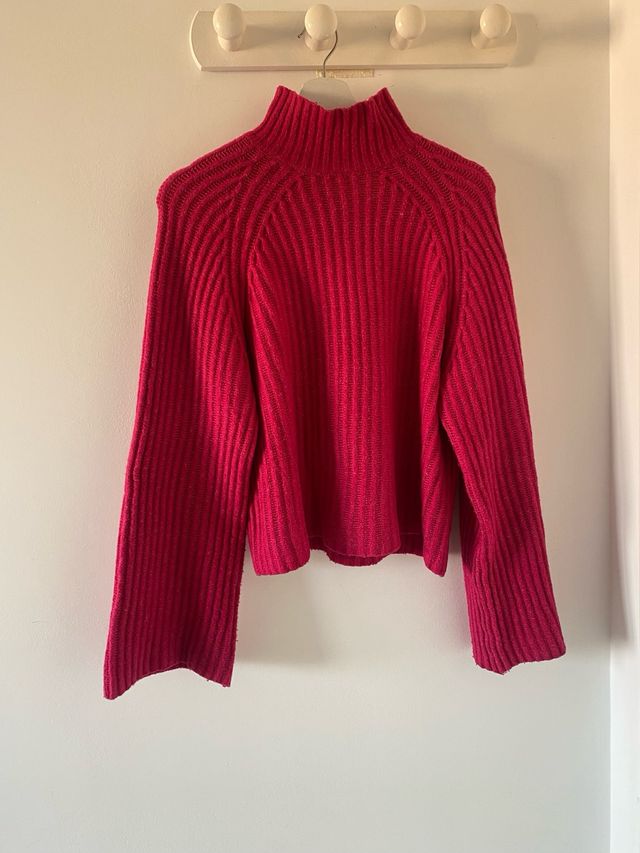 Jersey fucsia cuello alto tejido