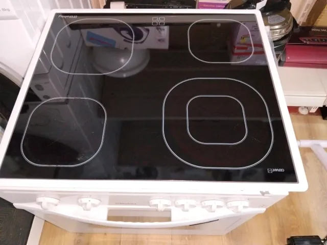 Horno con Vitrocerámica Balay