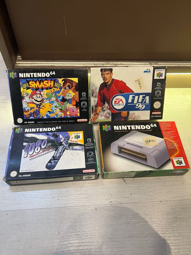 Nintendo 64: Super Smash Bros, FIFA 99, cajas