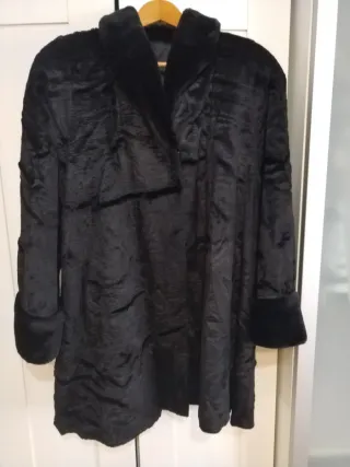 Abrigo negro elegante