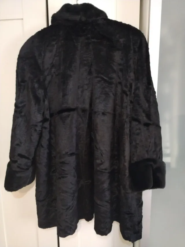 Abrigo negro elegante