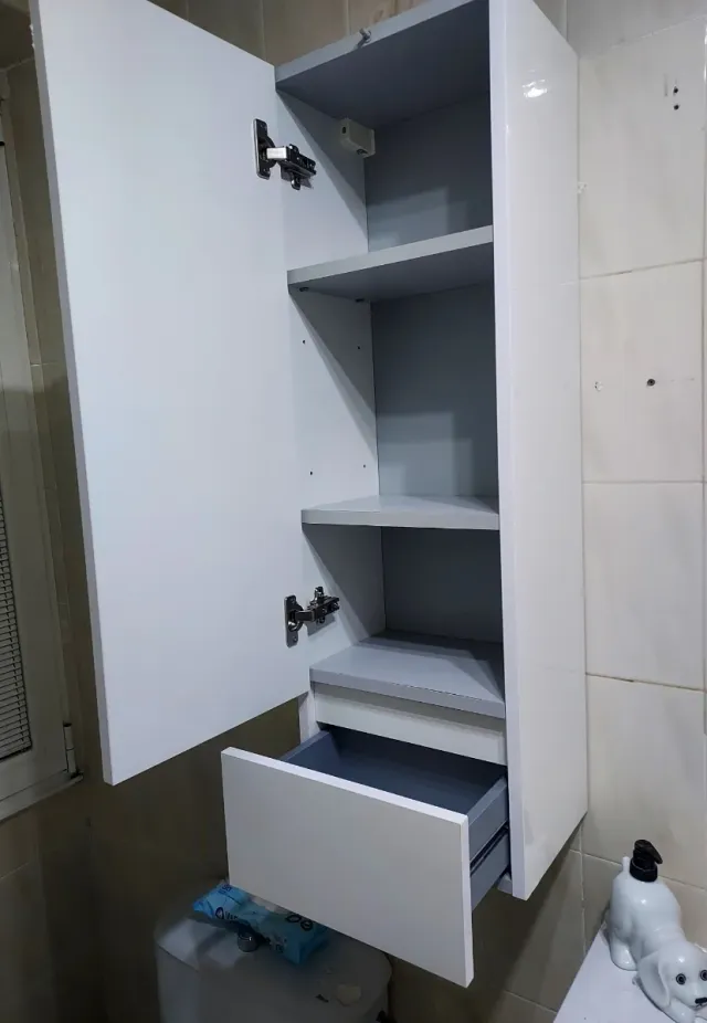 Armario auxiliar baño blanco y gris
