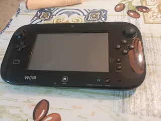 Gamepad per Nintendo Wii U con schermo rotto